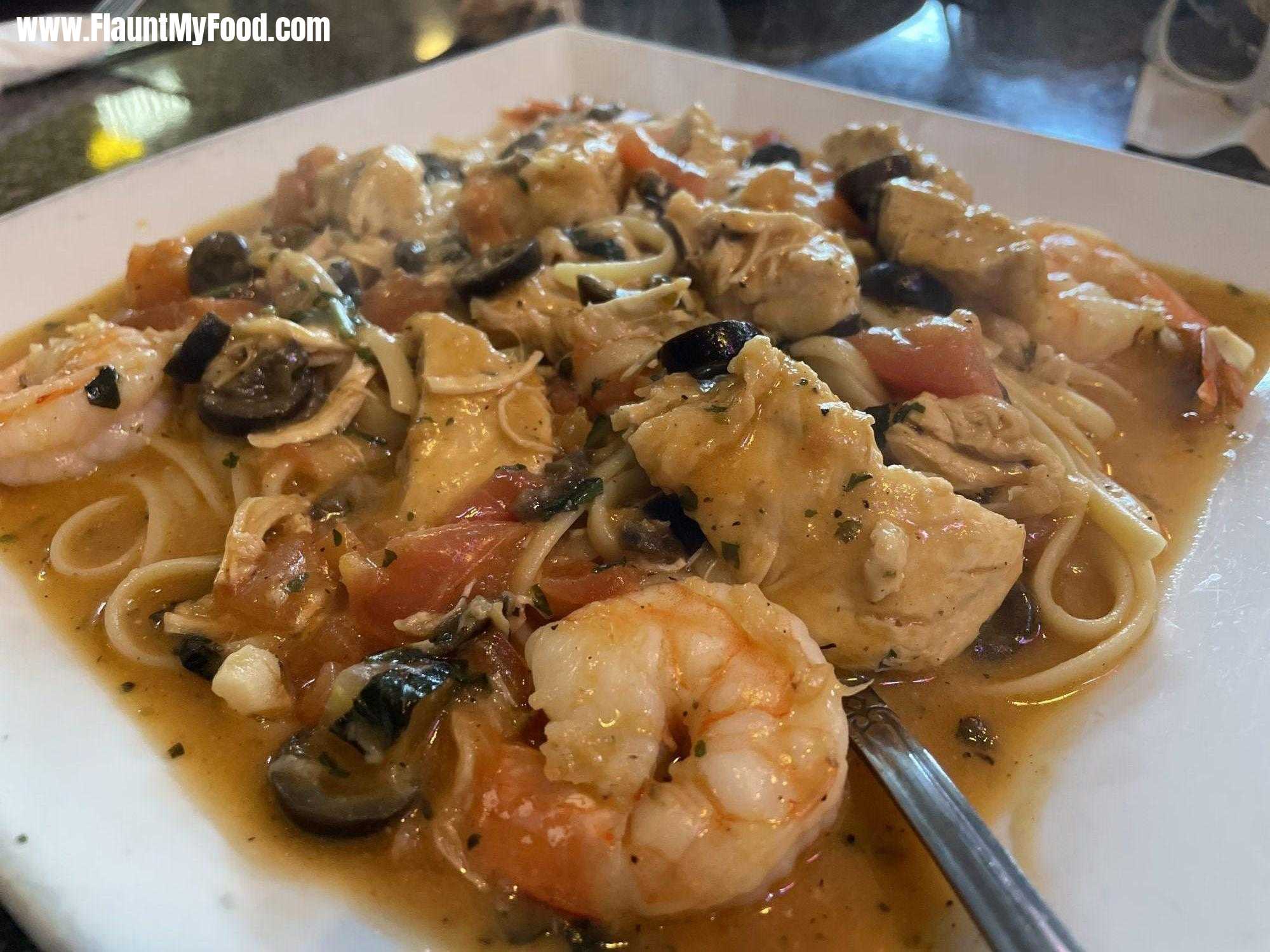 Joe’s Pizza and pasta Off Of Hulen Street in Fort Worth TexasCHICKEN & SHRIMP CLASIC with fresh tomatoe, fresh basil in garlic